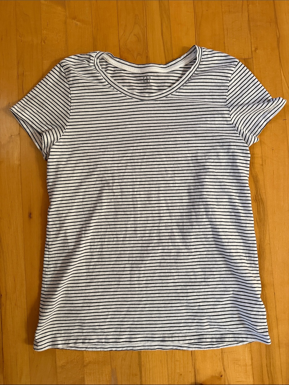 GAP striped shirt
